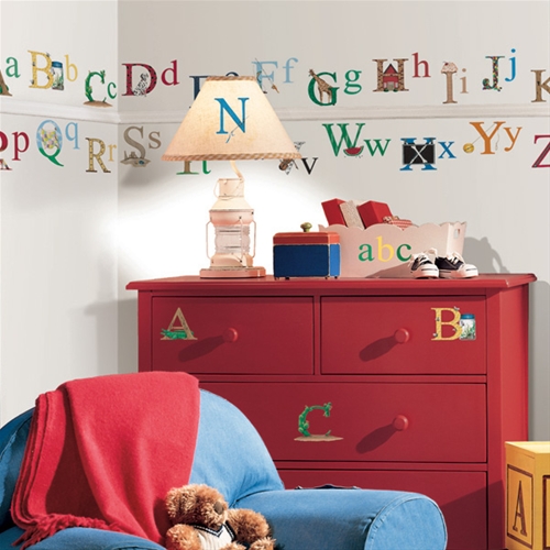 Samolepky Abeceda - Písmenka Dekorativní obrázky písmen a zvířátka. Dětské nálepky RoomMates (4,3 cm x 11,2 cm) dětská samolepící dekorace