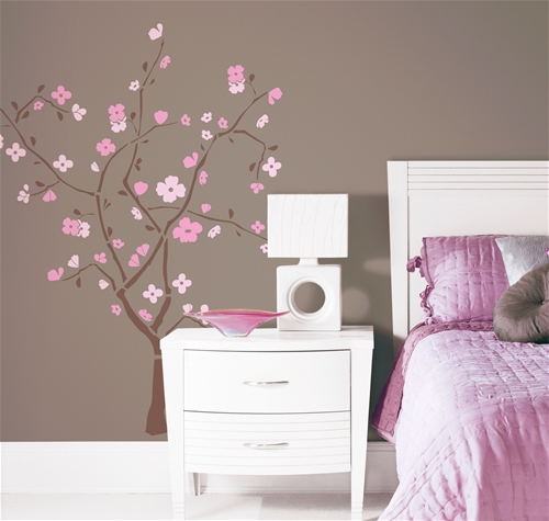 Samolepka Keř růžový květ Samolepky Keř růžový květ. Bytové dekorace. Samolepka strom na zeď. Nálepky RoomMates (100 cm x 150 cm)