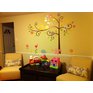Samolepící obrázky na stěny dětského pokoje. Realizace výzdoby provedena obrázky Stromu Štěstí.